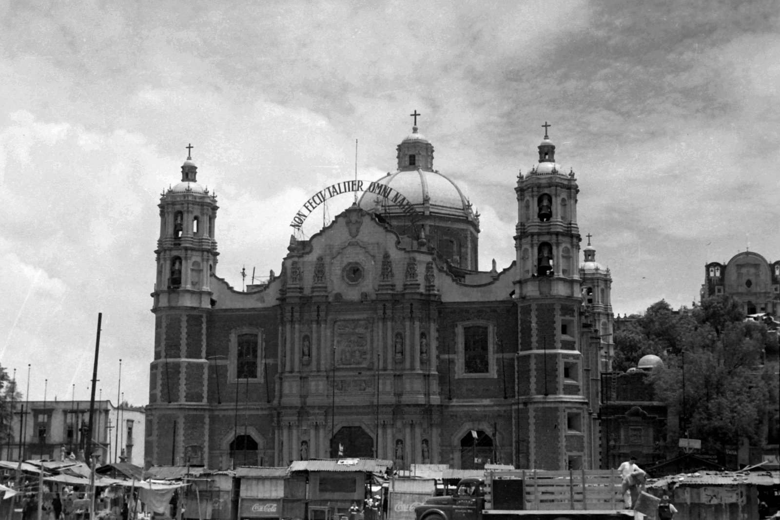 A 1953 archival photograph of the Villa de Guadalupe grounds in Mexico City, site of the basilica
