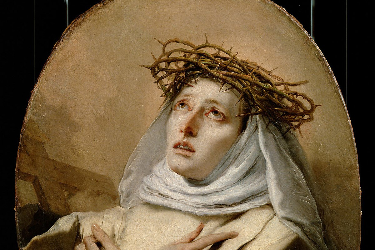 Une peinture en gros plan d'une jeune femme portant une couronne d'épines, les yeux levés vers le ciel, la main posée contre sa poitrine.