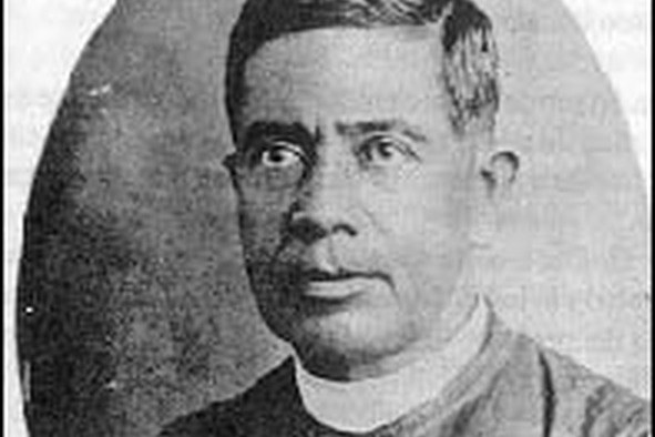 A black-and-white period portrait photograph of Father Cristobal Magallanes Jara, a Mexican priest in a clerical collar, taken before his martyrdom in 1927.