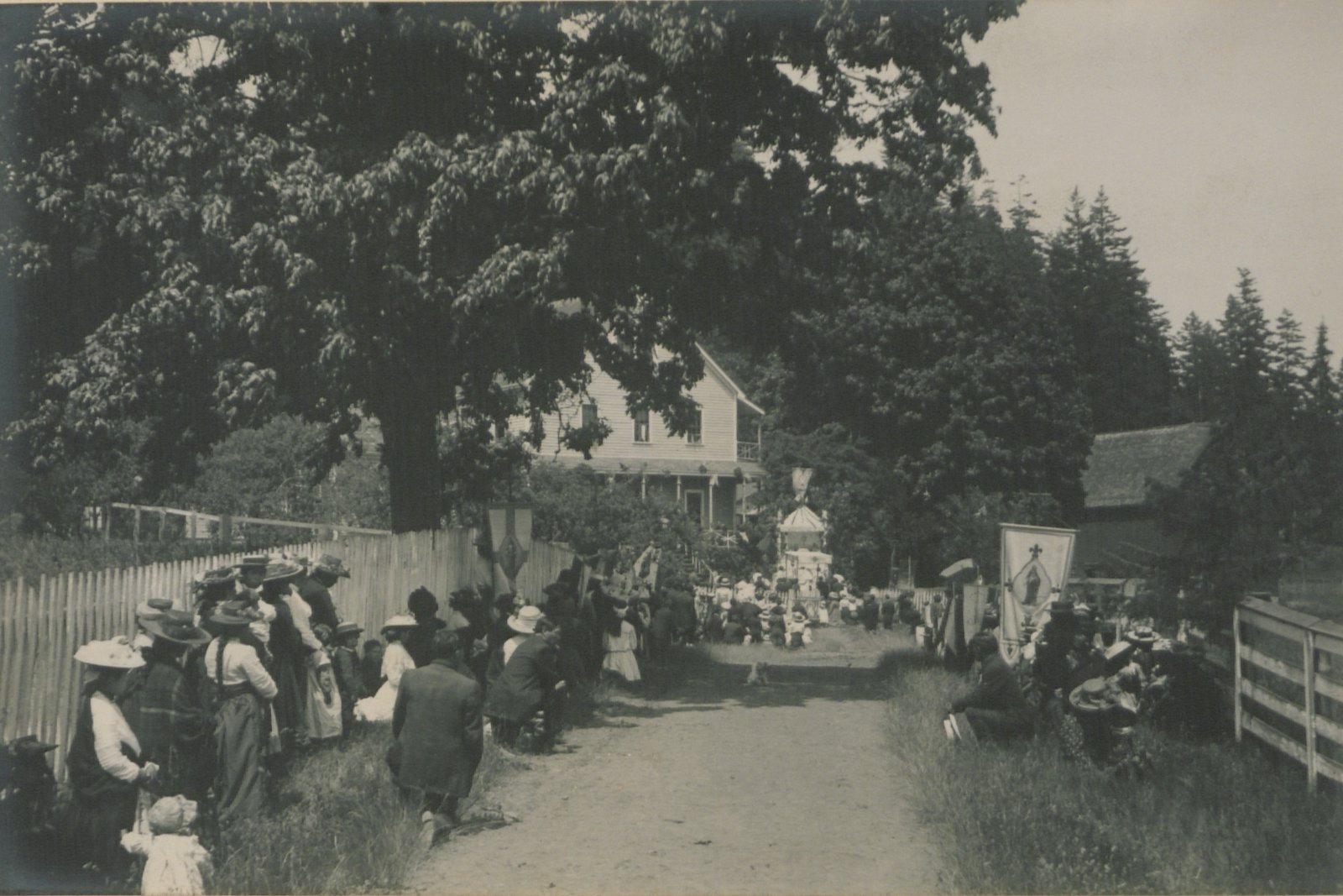 Una fotografía de 1912 de la Bendición del Santísimo Sacramento
