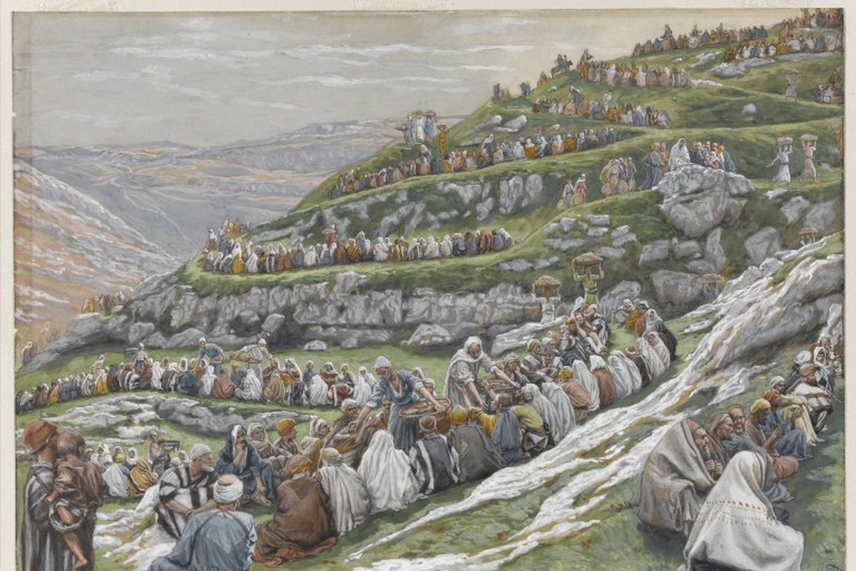 A watercolor illustration of a vast crowd seated across a grassy hillside, receiving food passed down through the rows.